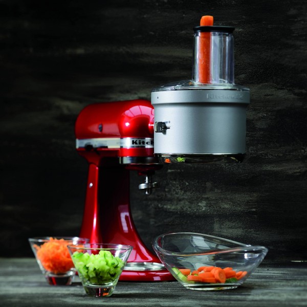 Mit dem Food Processor Vorsatz müssen Sie nicht mehr selbst schneiden, würfeln oder raspeln