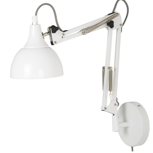 Weiße Wandlampe im cleanen Look, von Ib Laursen.