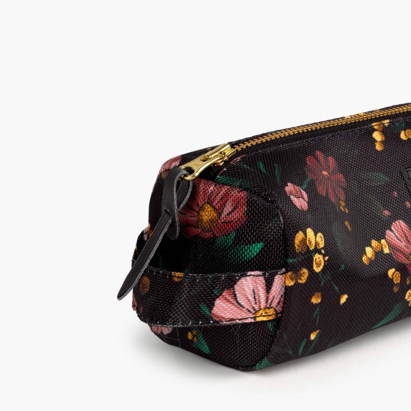 Mäppchen "Black Flowers" (Schwarz/Bunt) von Wouf