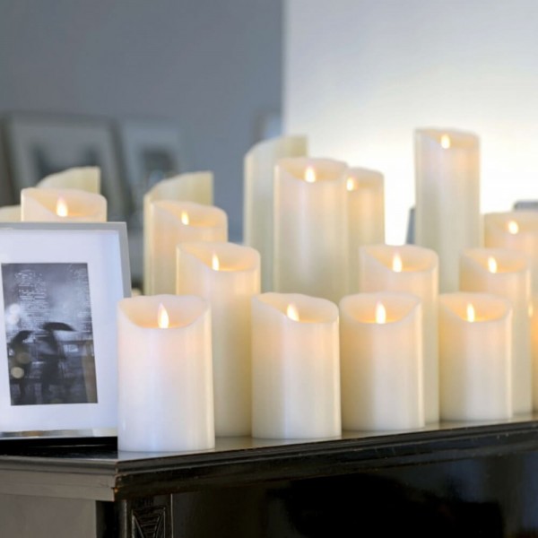 LED-Echtwachskerze "Flame" mit Timer - 23cm (Weiß) von SOMPEX
