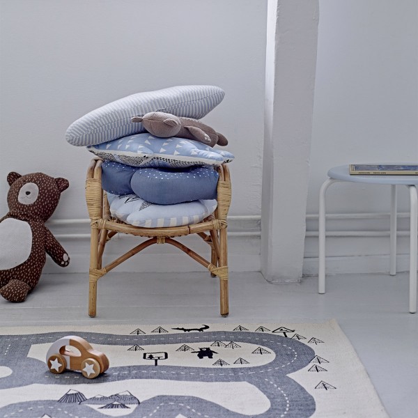 Für kleine Kinderzimmer-Rennfahrer: Kinderteppich von Bloomingville