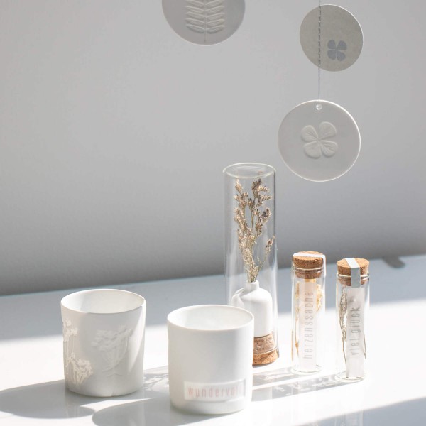 Trockenblume im Glas "GIVING - Viel Glück" (Grün) von räder Design