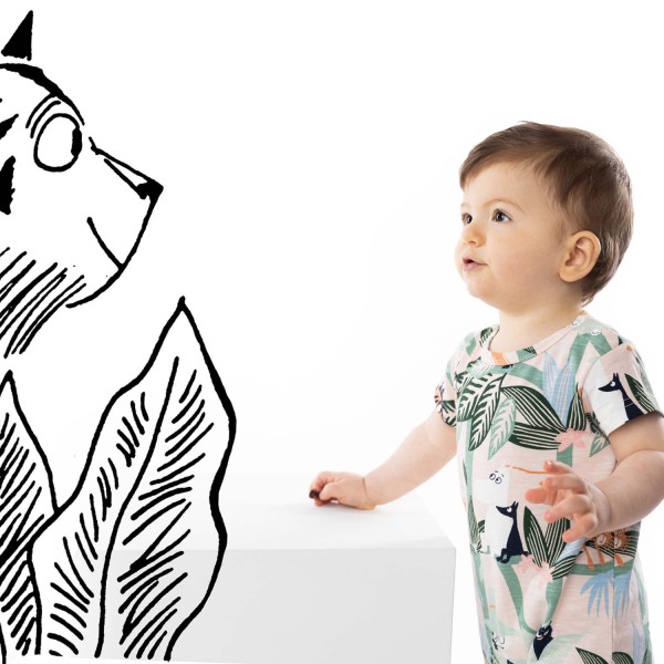 Moomin Kinder-Shorts "Mumin Tree Crown" von martinex-moomin - Größe 122 (Grün)