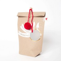 Geschenktüte "Weihnachtsüberraschung" von Good old friends.