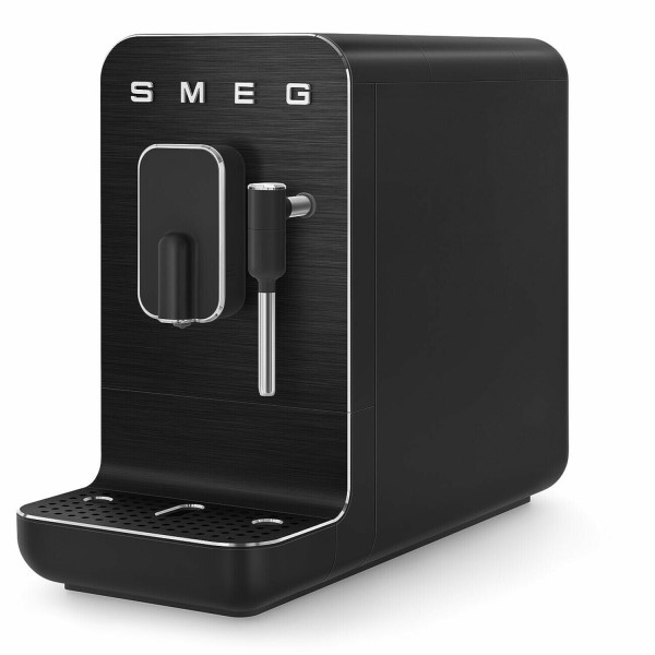 smeg Kompakt-Kaffeevollautomat "50's Style BCC02FBMEU" (Vollschwarz) Medium - Sondermodell